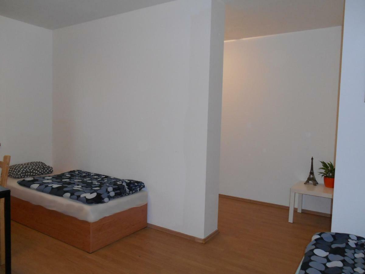 Penzion V Zatáčce Plzeň Exterior foto