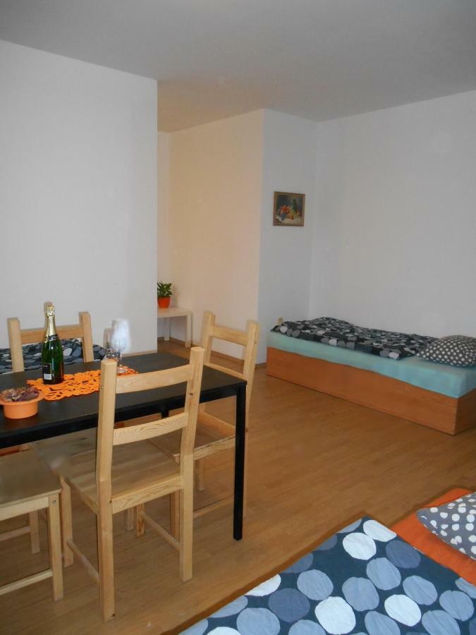 Penzion V Zatáčce Plzeň Exterior foto