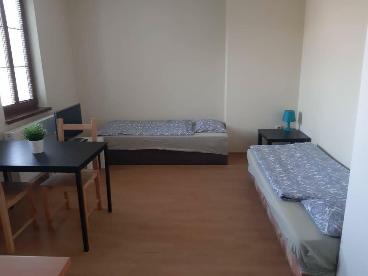 Penzion V Zatáčce Plzeň Exterior foto