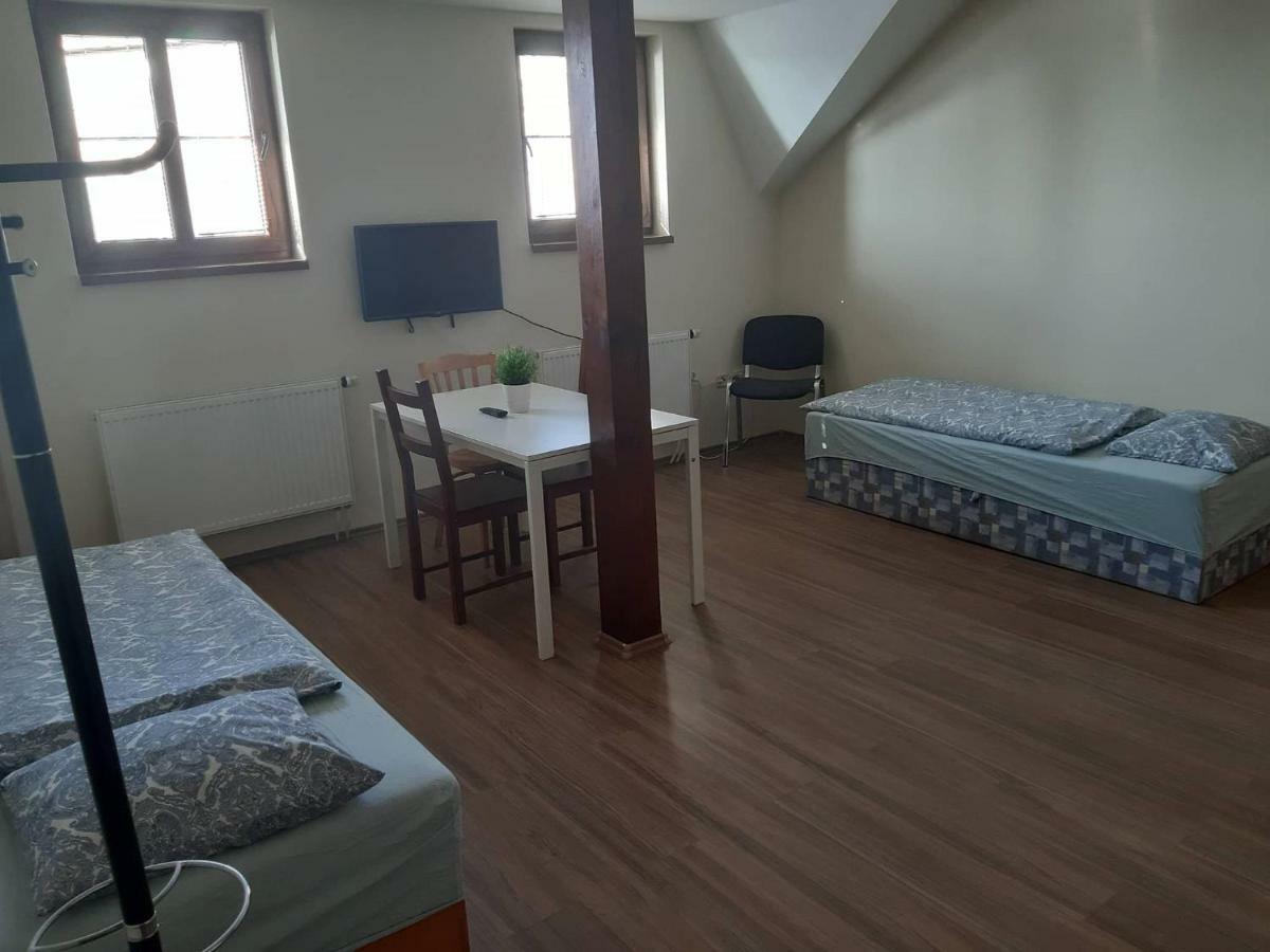 Penzion V Zatáčce Plzeň Exterior foto
